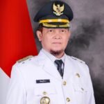 Saiful,_official_portrait_as_Regent_of_Katingan