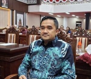 Asdy-Narang-Desak-Pemda-Kalteng-Aktif-Usulkan-Perbaikan-Jalan-Nasional-e1750386564153