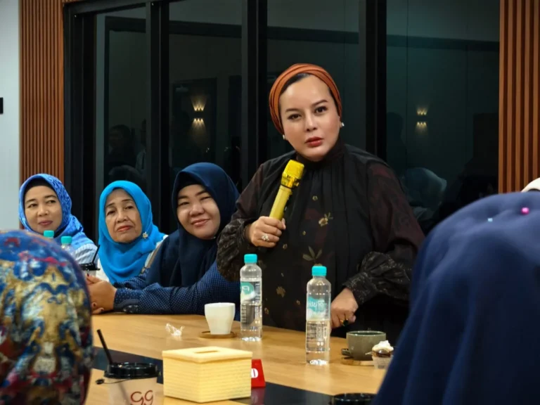 DPRD-Kalteng__Faridawaty-1