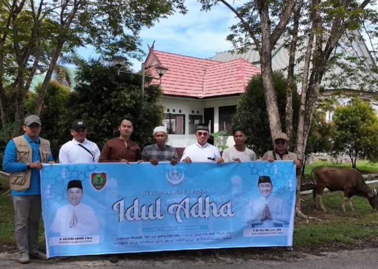 Junaidi Pantau Penyaluran Sapi Kurban Gubernur Kalteng, Pastikan Tepat Sasaran dan Layak Disembelih