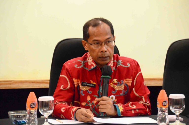 Plt Kepala Dinkes Kalteng dr. Suyuti Syamsul