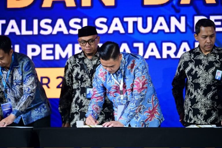 Starlink hingga Panel Surya, Kalteng Cari Cara Perluas Akses Belajar ke Pedalaman