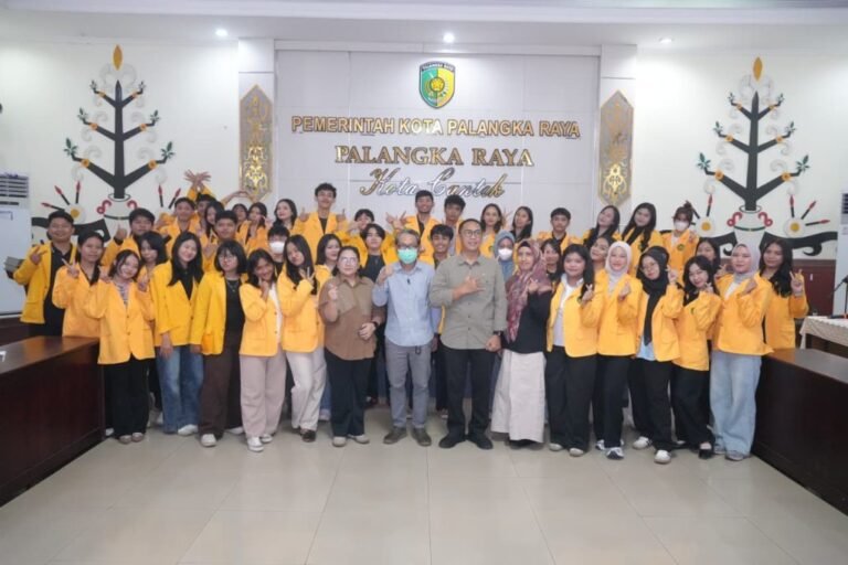 Bukan Sekadar Scroll Media Sosial, Mahasiswa Palangka Raya Diajak Cermat Menyaring Informasi Digital