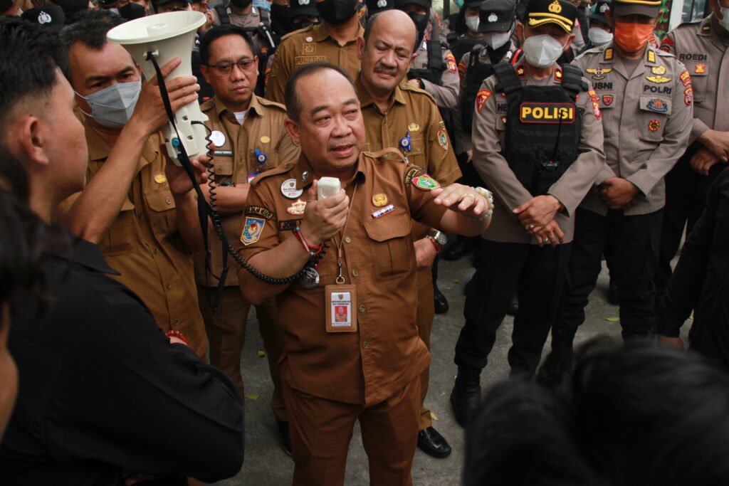 Kepala Dinas Lingkungan Hidup (DLH) Kalteng Joni Harta
