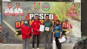 Relawan Karhutla Berjibaku di Tengah Asap, Apotik Alkes Kirim Bantuan Oksigen