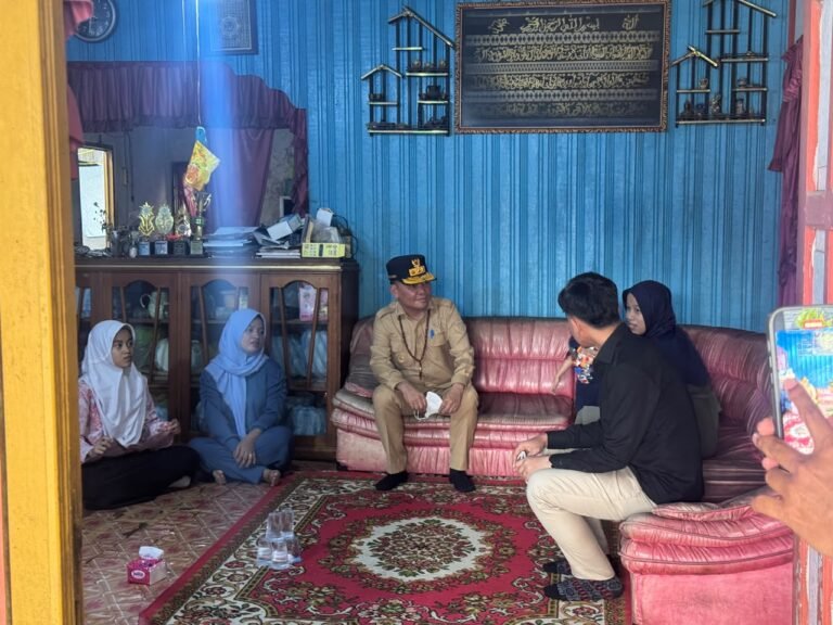Wapres Gibran Temui Keluarga Petugas Karhutla: “Terima Kasih Atas Jasa-Jasa Beliau”