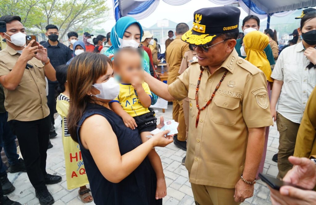 Gubernur Pastikan Bantuan Tak Berhenti di Atas Data