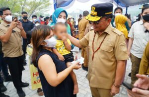 Gubernur Pastikan Bantuan Tak Berhenti di Atas Data