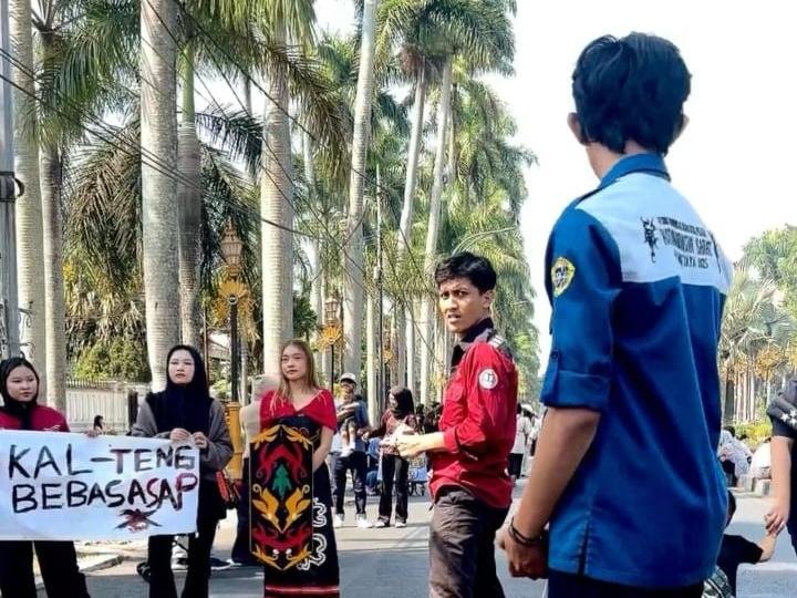 Dari Malang untuk Kalteng: Mahasiswa Galang Dana Lewat Bunga Mawar hingga Budaya Dayak