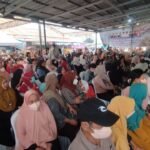 Di Tengah Kepungan Asap, BEMKA Rayakan HUT Pertama dengan 3.000 Masker untuk Warga