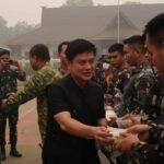 Bobon Santoso Masak untuk Pejuang Karhutla, Pangdam XXII/Tambun Bungai Turun Langsung ke Tumbang Nusa