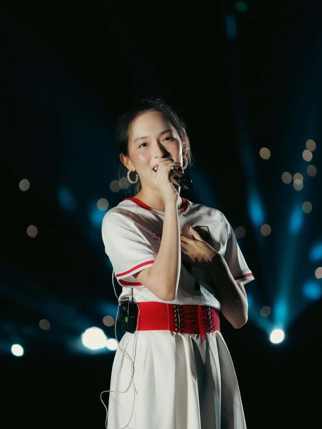 Suara yang Bikin GBK Hening: Shanna Shannon, Sosok di Balik Harunya “Tanah Airku”