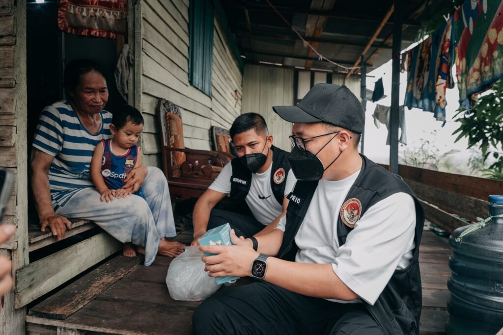 Raffi Ahmad Kembali Bergerak, Tim RANS Salurkan Bantuan Kesehatan ke Warga Terdampak Karhutla Kalteng